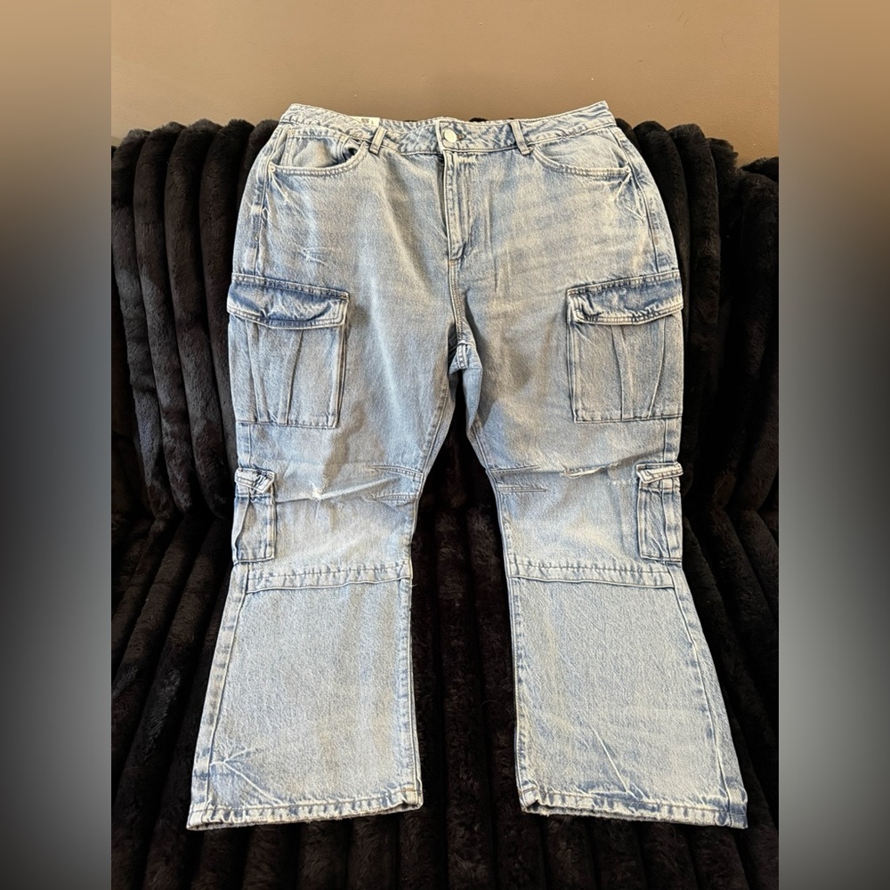 slouchy cargo jeans (size 15 but runs a size small)